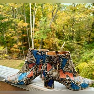 Bamboo Boots, Size 9